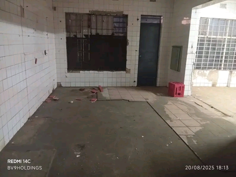A 88.16 m² secured shop to let at soweto  
  in Zola