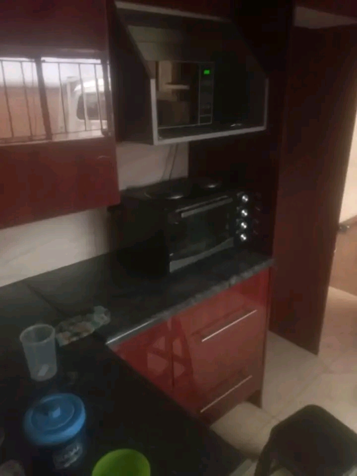 Nice neat house 3 bedroom, sitting room, dinn  in Orlando West