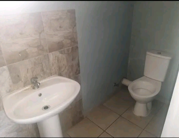 Looking for a clean and safe room to rent?wel  in Kempton Park