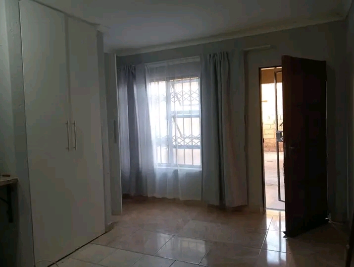 Bachelor room for rental in protea glen sowet  in Protea Glen