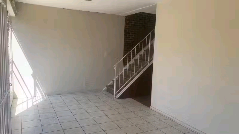 3 bedrooms duplex with pvt garden, lockup car  in Wadeville