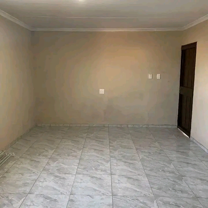 Open plan cottage available near mac donald a  in Birch Acres