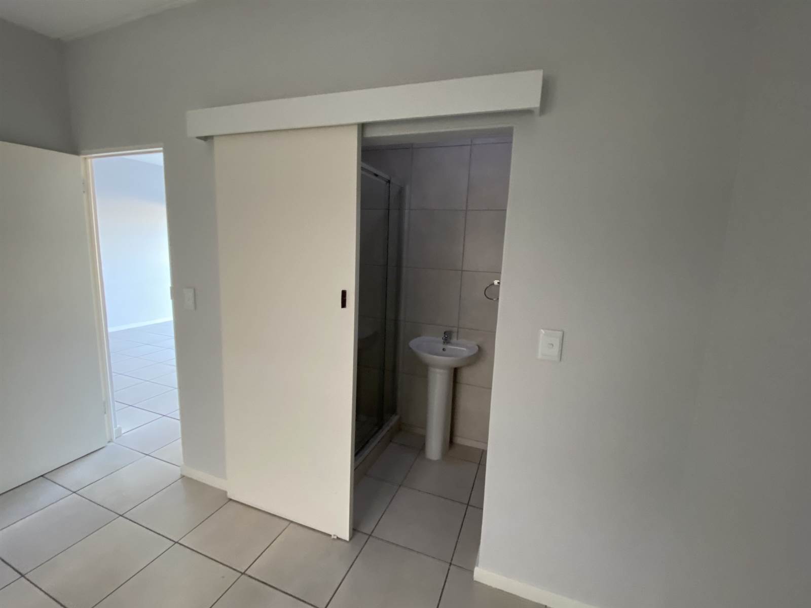  2 bed apartment in parklands 

whatsapp     in Cape Town