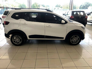 2021 renault triber my21. 5 1. 0 prestige amt 3