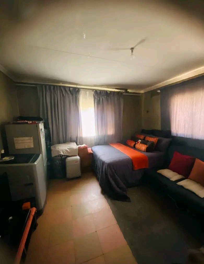 Room to rent in a3 near denlyn mall, tshwane   in Mamelodi West