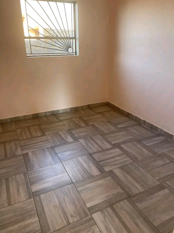 2 bedroom house for rental
📌nb:agent fee   in Clayville