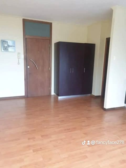 For rent - johannesburg
property details:
-  in Kensington