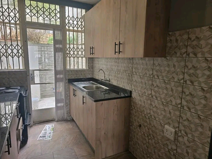 Townhouse available for rent,very secure comp  in Florida