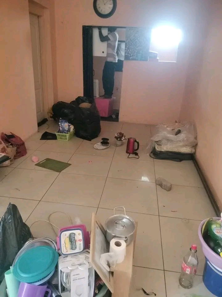 Room with shower nd toilet inside available i  in Diepkloof