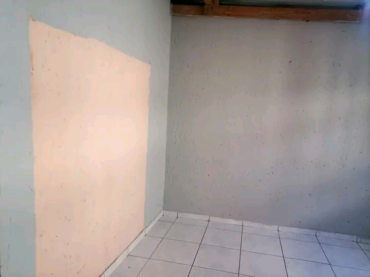 2 room for room for rent in moleleki behind t  in Katlehong
