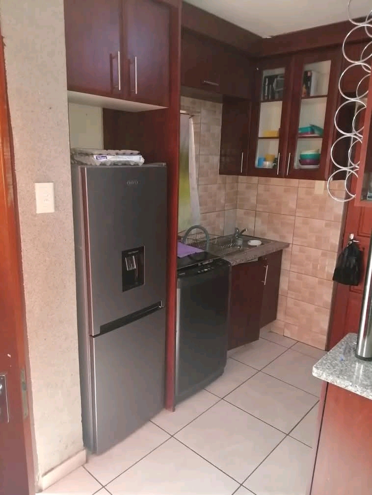2 bedroom house -with 2 outside rooms in ext   in Clayville