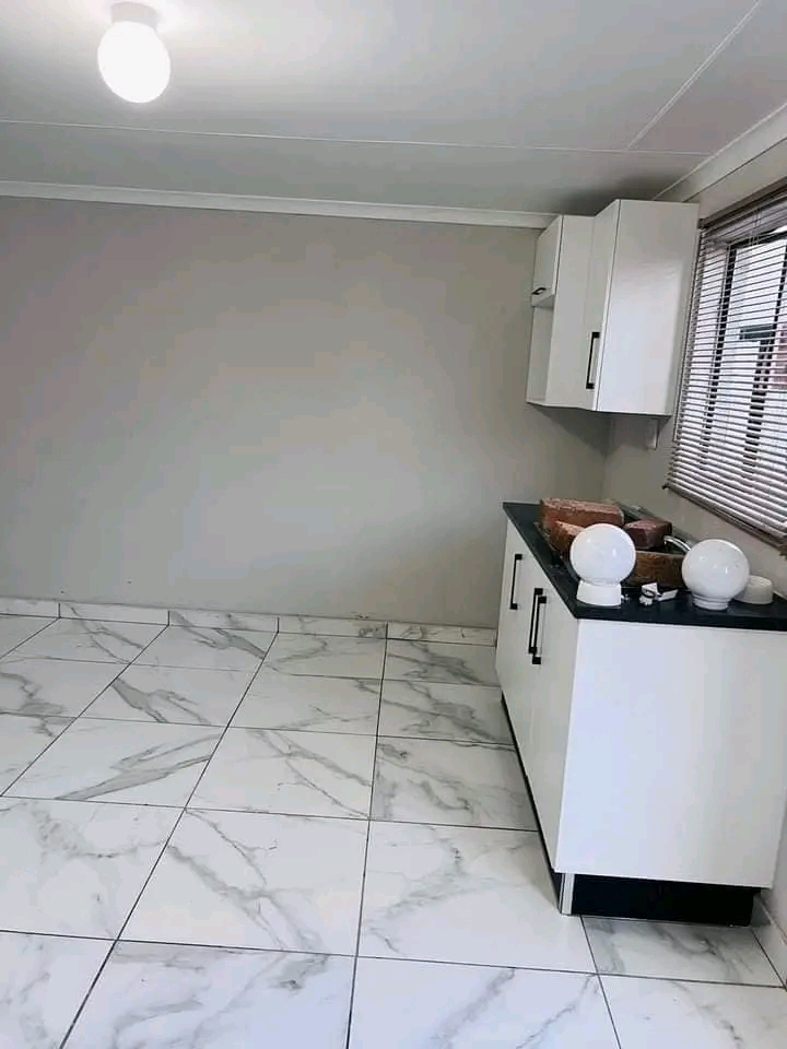 Cottage available to rent at phumula📍not f  in Vosloorus