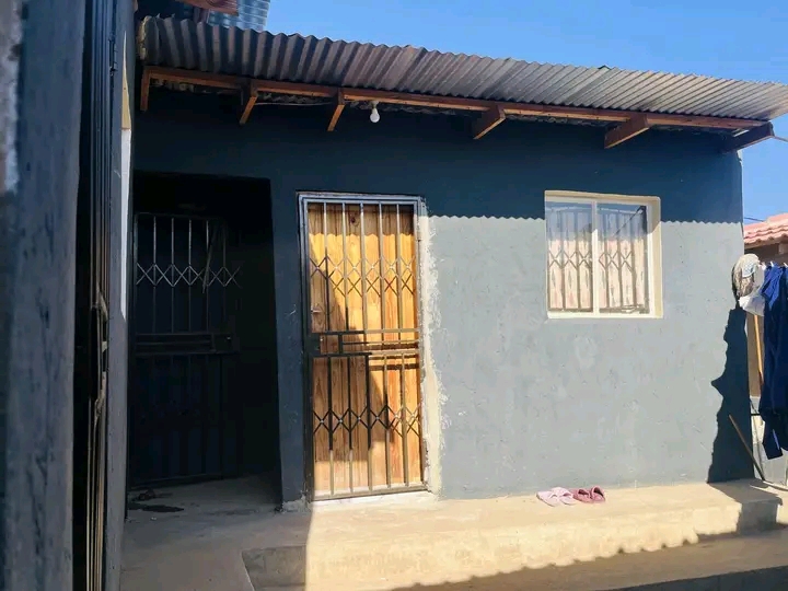 Rooms available after bridge siyaya plz text   in Freedom Park