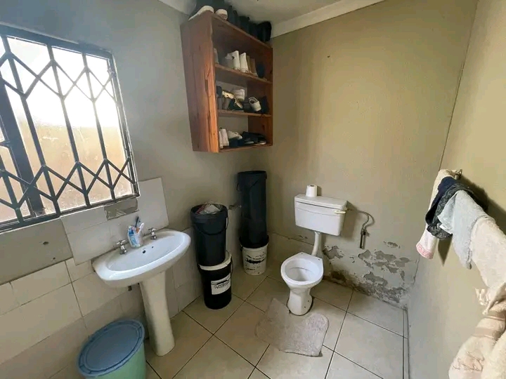 3 bedroom house to rent 
r6000 rental 
r600  in Birch Acres