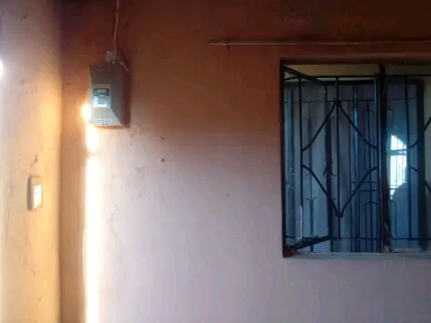 Room available at eliliba section amount of r  in Tembisa