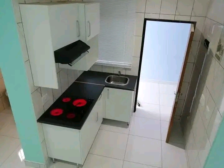 Bachelor available for rent 🏠 ext 36 absa�  in Olievenhoutbosch