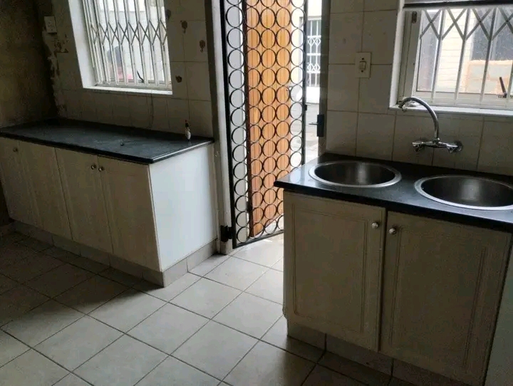 Rooms to let in 6 camelia street. parking is   in Wychwood