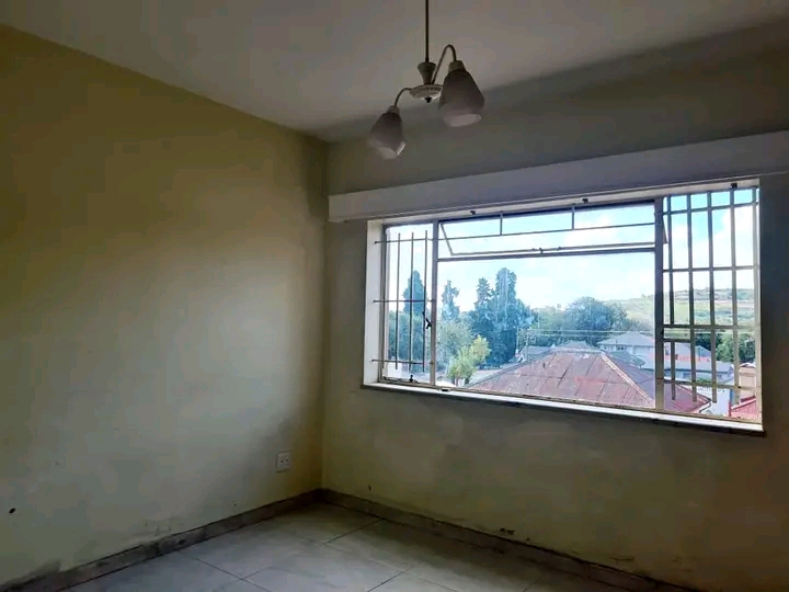 Secure 2 bedroom apartment in de villiers str  in Turffontein