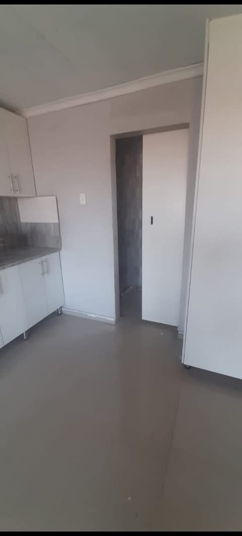 Ensuite is available for rental 
parking is   in Protea Glen