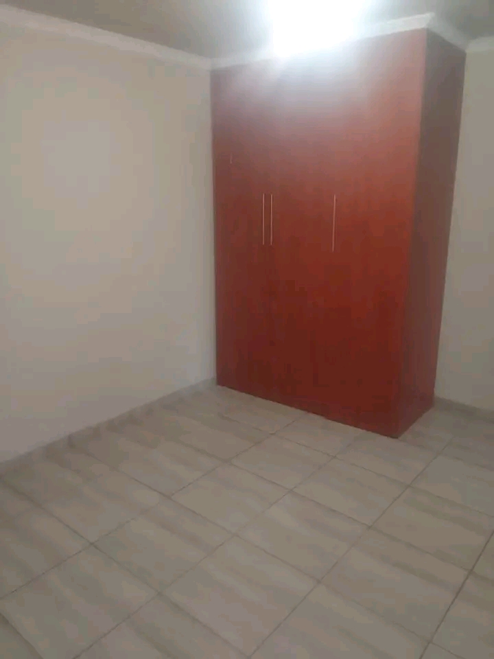 Next to ubuntu kraal 2 bedrooms with built in  in Orlando West