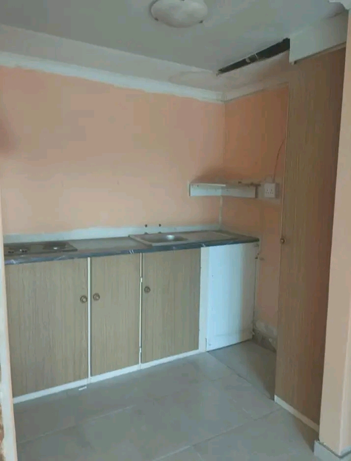 1 bedroom cottage with fitted kitchen, fitted  in Birch Acres