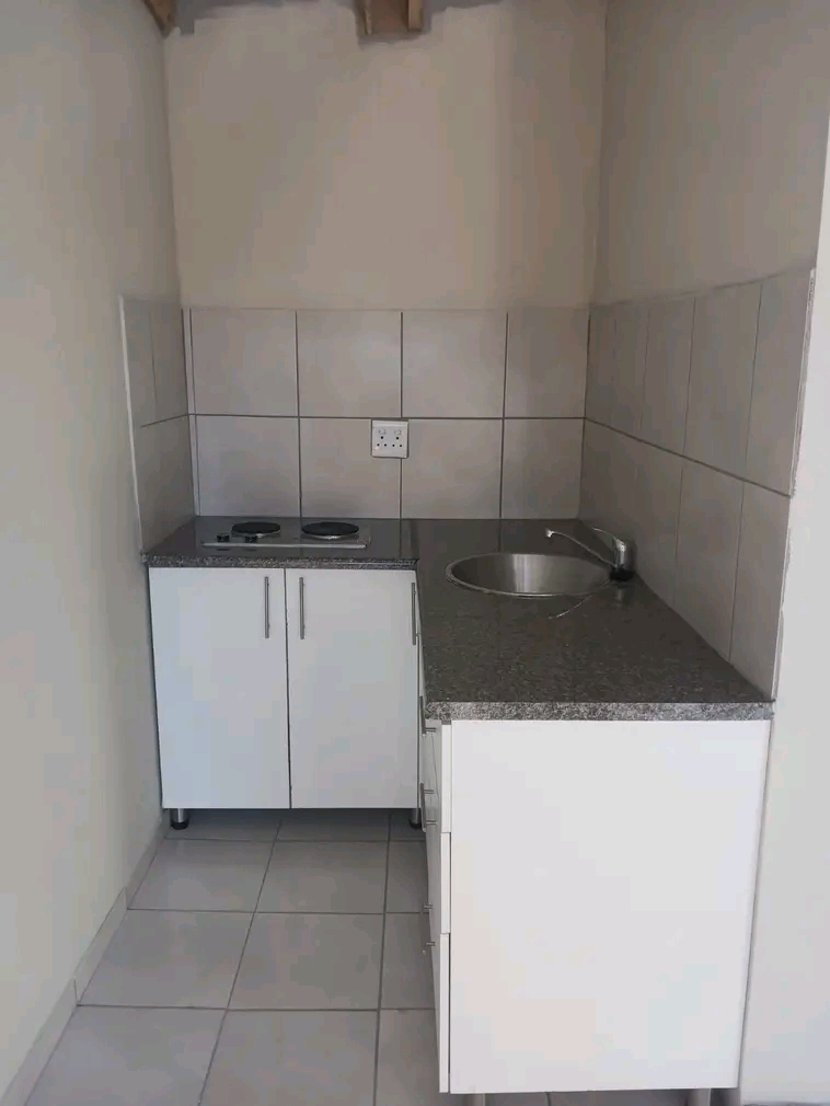 Room available in maokeng ext.
it has own ba  in Tembisa