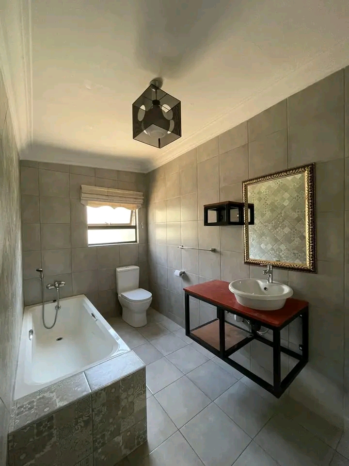 1 bedroom cottage for rental r4500 effective   in Primrose