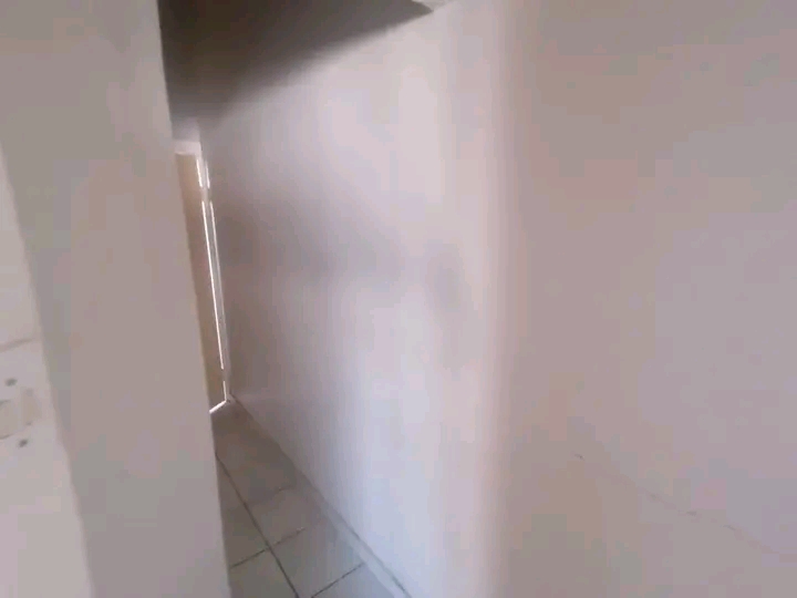 Neat and spacious 1 bedroom cottage available  in The Hill