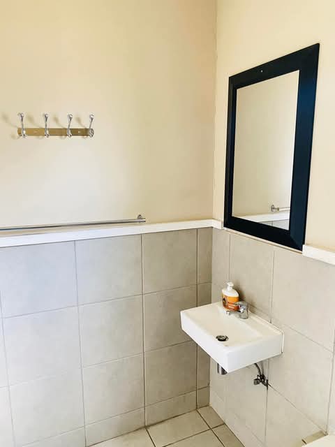 2 bedroom house available for rental new deve  in South Hills