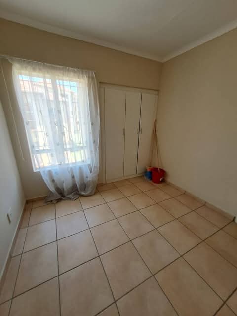 1st floor unit : open plan fitted kitchen and  in Ormonde