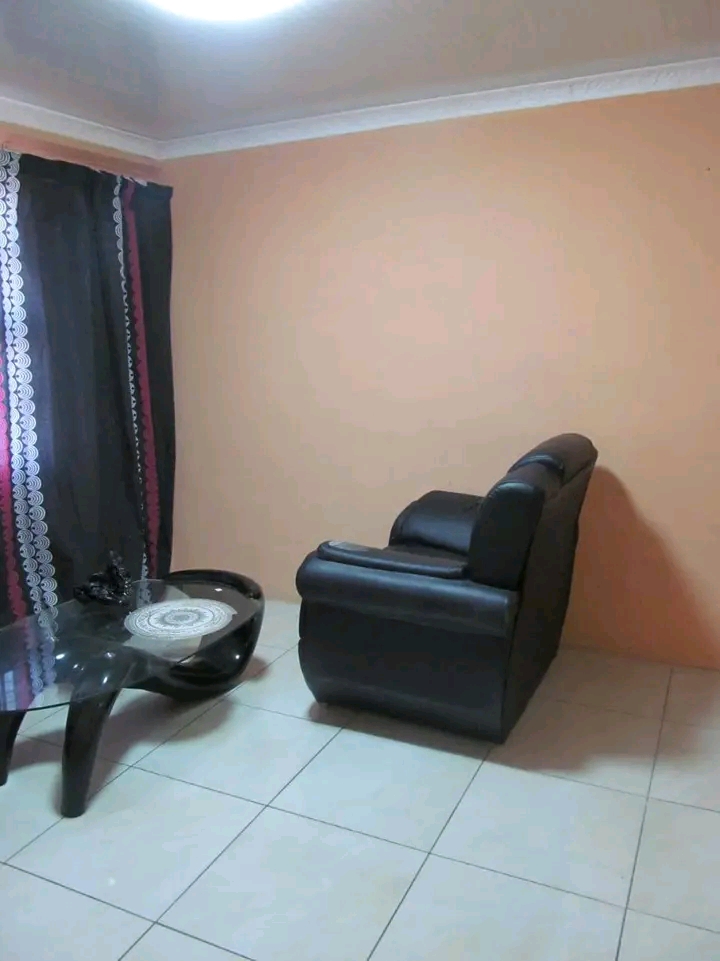 4 room available zone 7 
r3500 rental  in Sebokeng