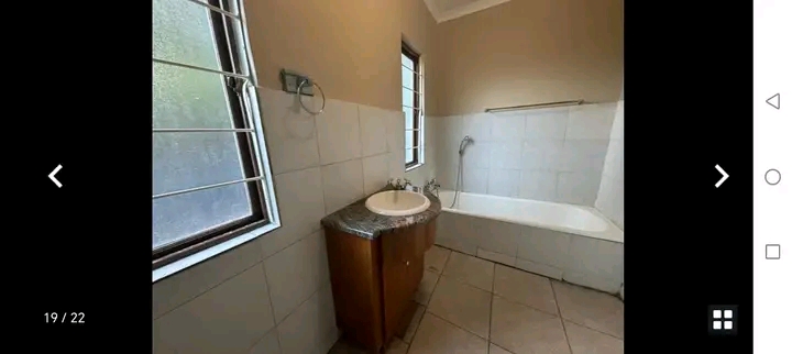 Cottage, randburg 
2.5bedroom 1bath 2carpot   in Ferndale