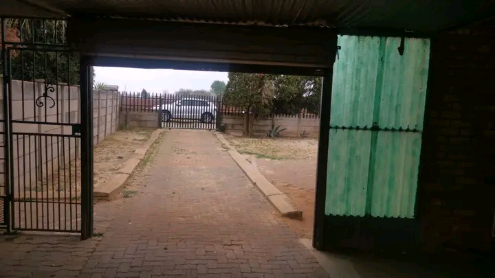 1 more unit left 1 bedroom in  klipoortie goi  in Germiston