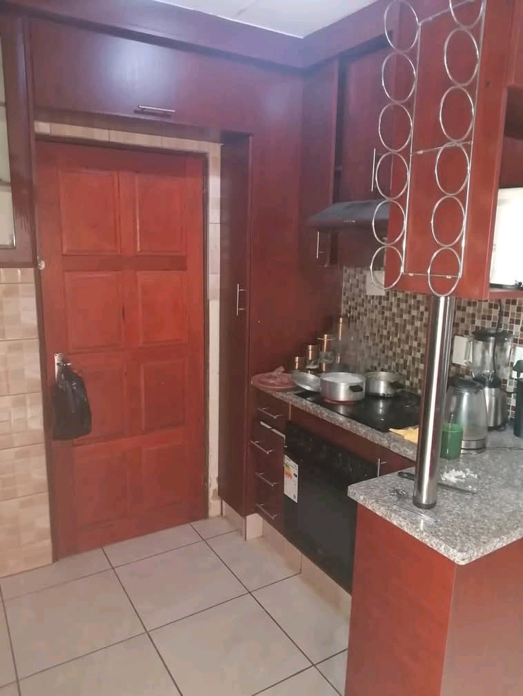 2 bedroom house -with 2 outside rooms in ext   in Clayville