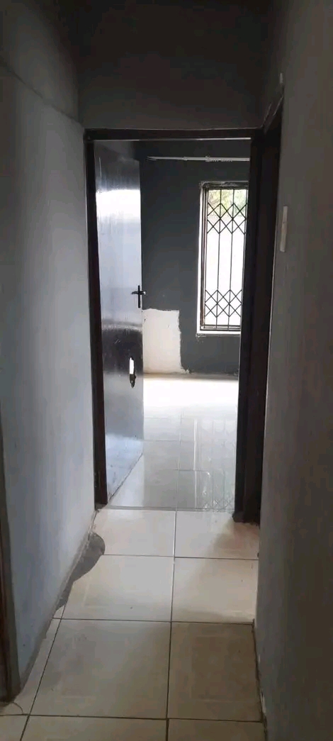 Two bedroom house available in mabuya park fo  in Vosloorus