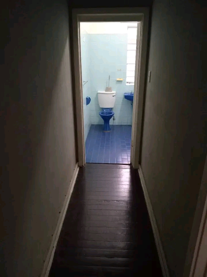 A beautiful and clean 2 bedroom in my apartme  in Turffontein