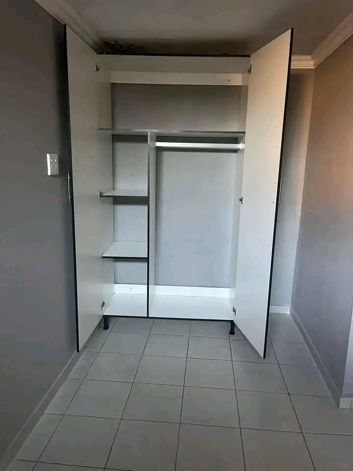 Bachelor available 
near the mall 
r2500pm.  in Birch Acres