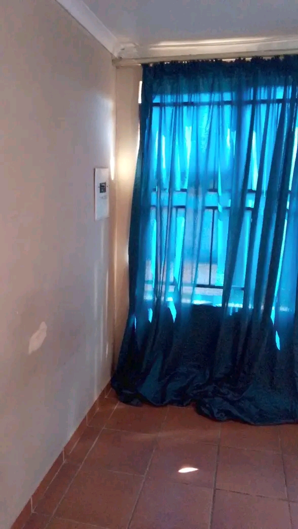 2 room zozo at orlando east opposite diepkloo  in Diepkloof
