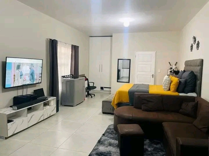 •open plan
•fully fitted kitchen
•ope  in Dawn Park