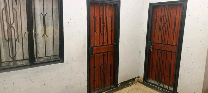 Spacious room available at mofolo central nex  in Mofolo