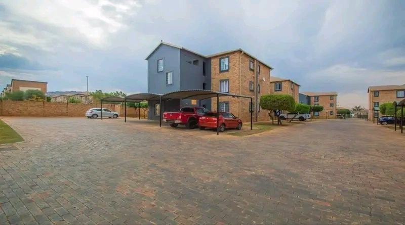 Ground floor 2bed 2bath apartment for rent cl  in Wilgeheuwel
