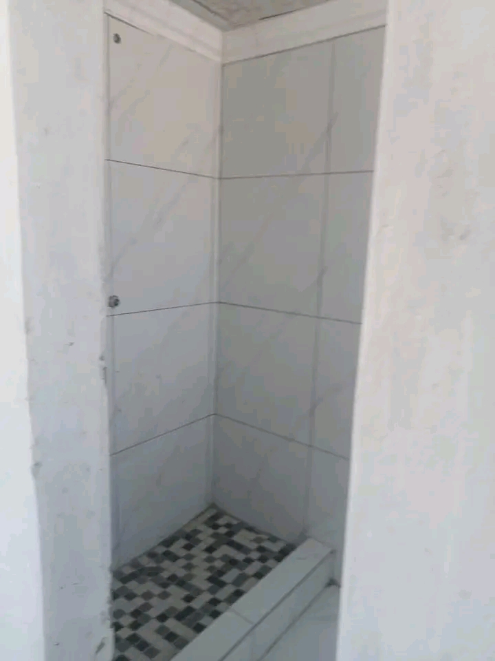 2 units available 
rent: r3000
deposit:r300  in Clayville