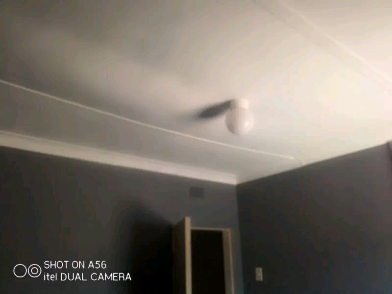 Single room available in commune cw6 rent r18  in Vanderbijlpark