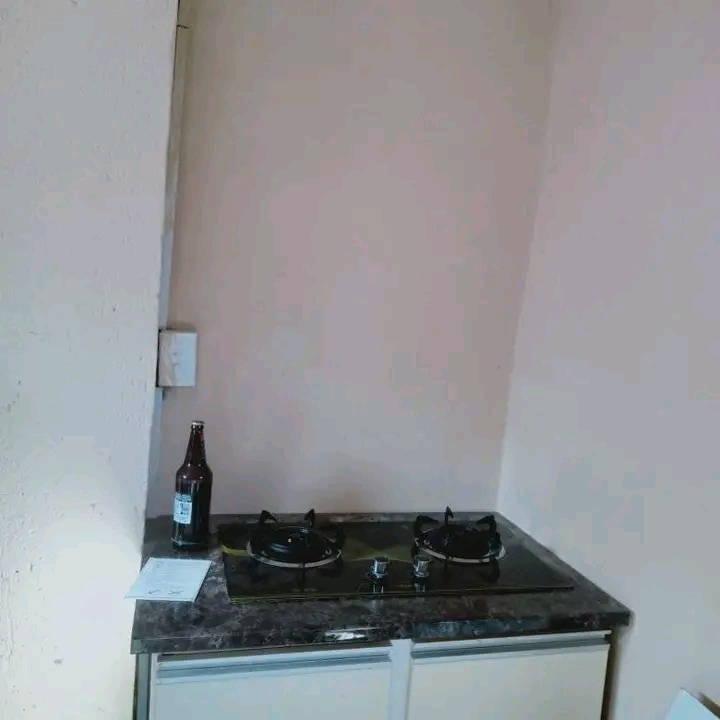3500 big ensuit room to rent immediately zone  in Meadowlands
