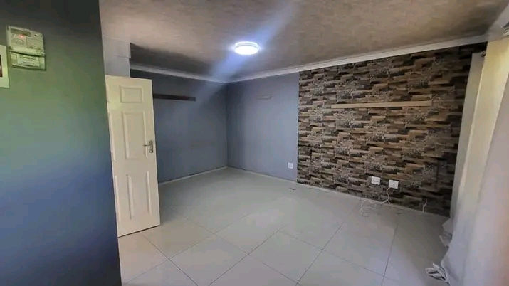 The bachelor flat in 1447 jumba street  2 uni  in Tsakane
