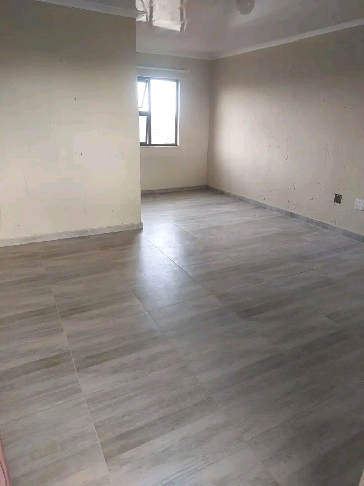 Bachelor flats to rent at ext.31 for r2300 pl  in Protea Glen