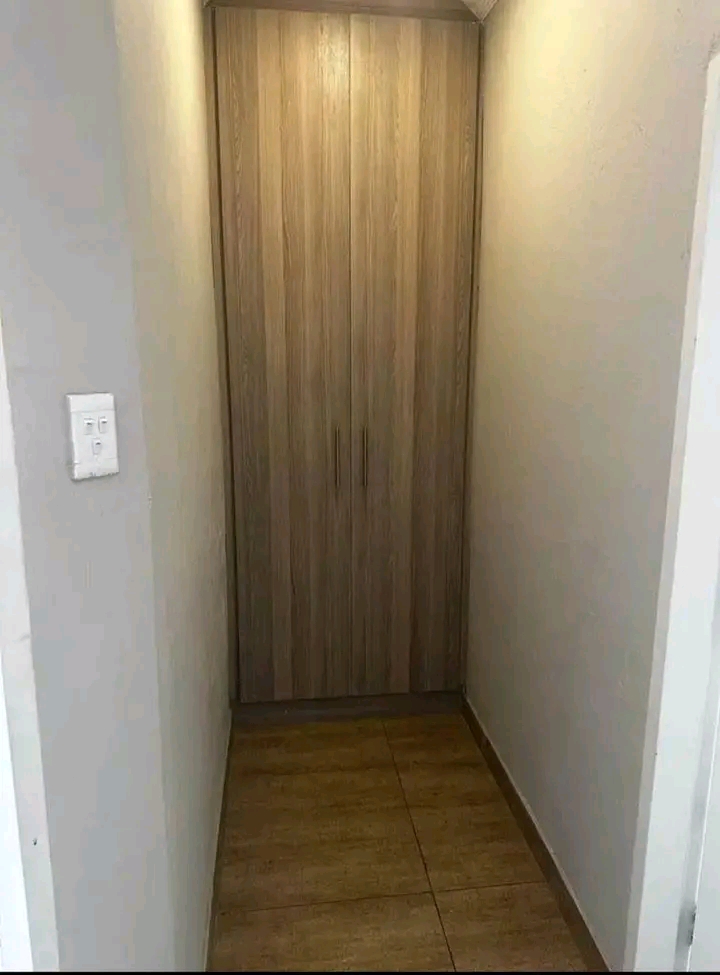 1 bedroom 1 bathroom lounge kitchen apartment  in Centurion