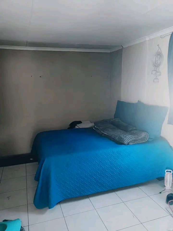 A beautiful 2 bedroom house fully tiled, kitc  in Tembisa
