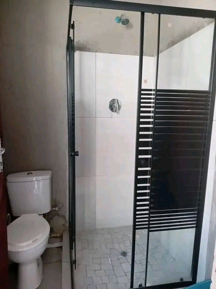 Ext6 spacious room immediately available 
r2  in Ebony Park