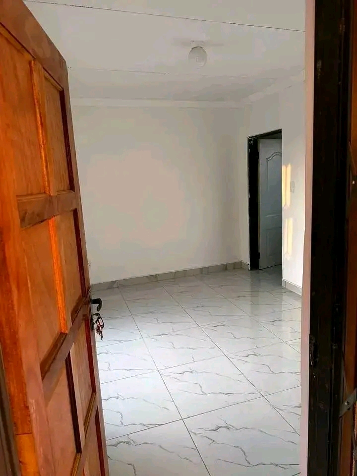 Open plan bachelor available at hospital view  in Tembisa